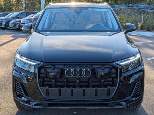 2025 Audi Q7 45 Premium