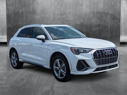 2021 Audi Q3 45 S line Premium
