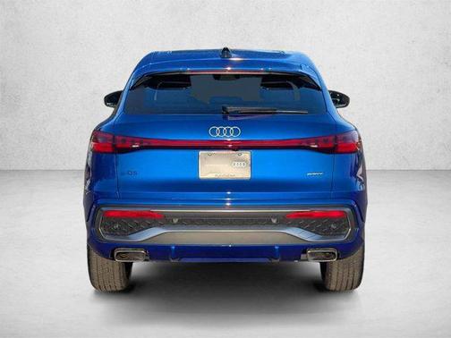 Ultra Blue Metallic 2025 Audi Q5 Premium Plus TFSI quattro S tronic