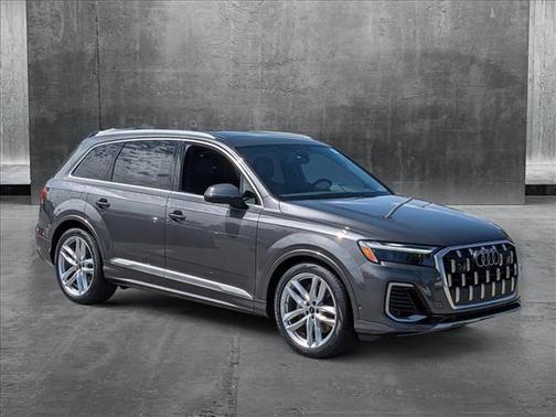 2025 Audi Q7 55 Premium Plus