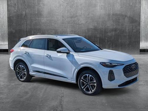 2025 Audi Q5 Premium