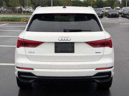 Ibis White 2022 Audi Q3 45 S line Premium