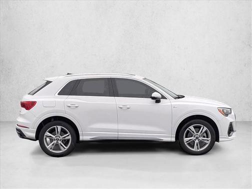 Ibis White 2022 Audi Q3 45 S line Premium