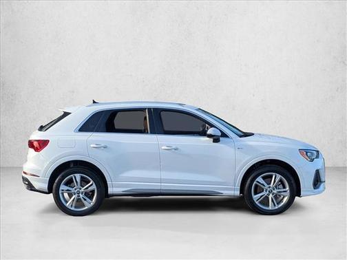 Ibis White 2022 Audi Q3 45 S line Premium