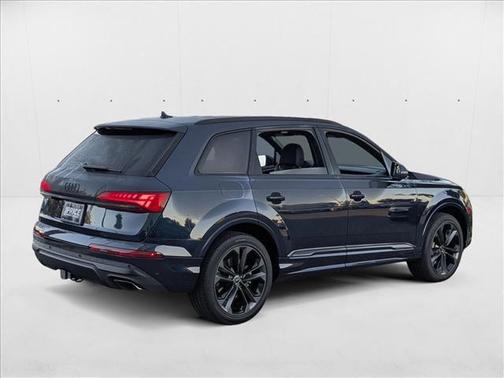 2025 Audi Q7 55 Premium Plus