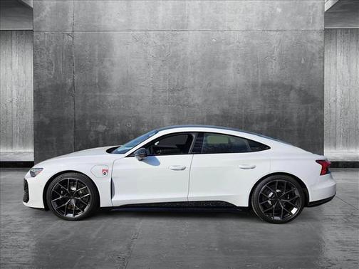 2025 Audi RS e-tron GT performance