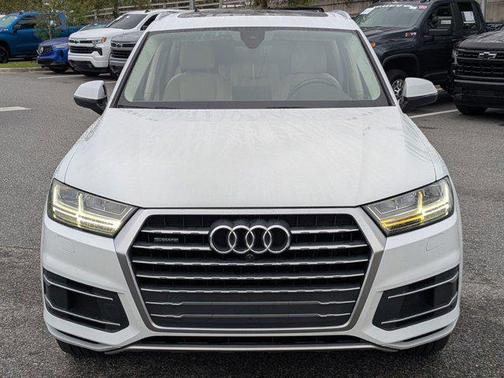 2019 Audi Q7 45 Premium Plus