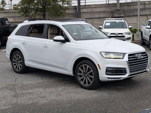 2019 Audi Q7 45 Premium Plus