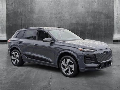 2025 Audi Q6 e-tron Premium Plus quattro