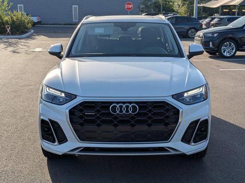 Glacier White Metallic 2023 Audi Q5 45 S line Premium Plus