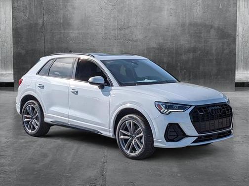2025 Audi Q3 Premium 45 TFSI S line quattro Tiptronic