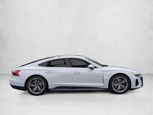 Suzuka Gray Metallic 2024 Audi e-tron GT Premium Plus quattro