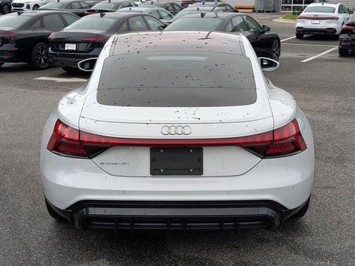 Suzuka Gray Metallic 2024 Audi e-tron GT Premium Plus quattro