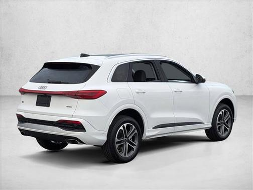 Arkona White 2025 Audi Q5 Premium TFSI quattro S tronic