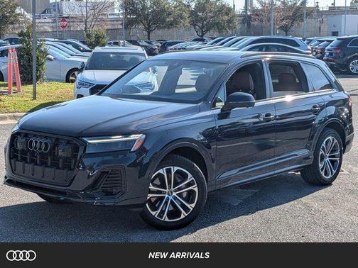 2025 Audi Q7 45 Premium Plus