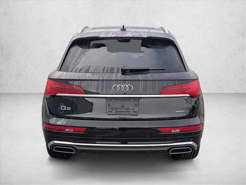 Mythos Black Metallic 2023 Audi Q5 45 S line Premium Plus