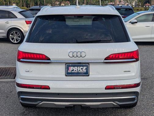 2023 Audi Q7 45 Premium
