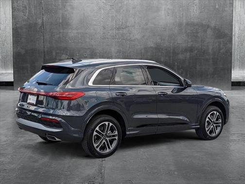 2025 Audi Q5 Premium Plus