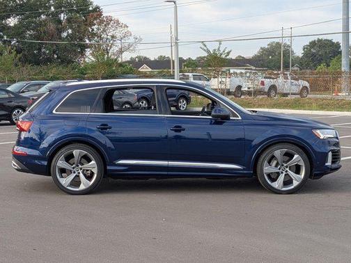 2021 Audi Q7 55 Prestige