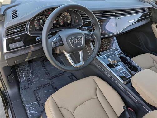 2025 Audi Q7 55 Premium Plus
