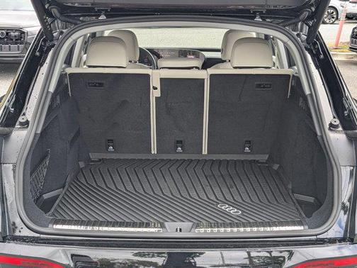 2025 Audi Q5 Premium TFSI quattro S tronic