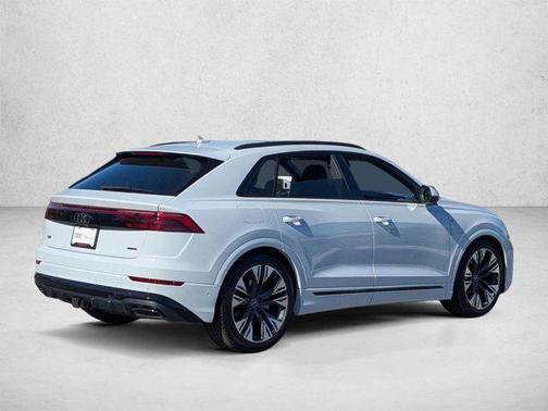 Glacier White Metallic 2026 Audi Q8 55 Premium Plus