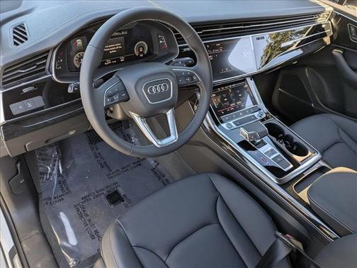 2026 Audi Q7 45 Premium
