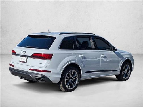 2026 Audi Q7 45 Premium