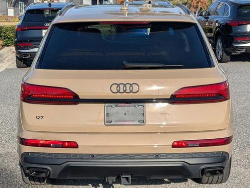 2025 Audi Q7 45 Premium Plus