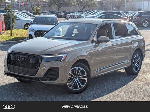 2025 Audi Q7 45 Premium Plus