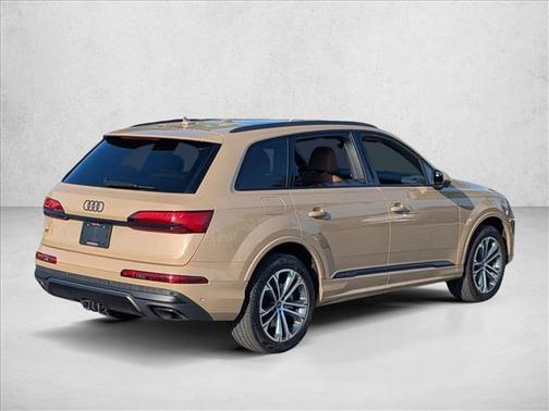 2025 Audi Q7 45 Premium Plus