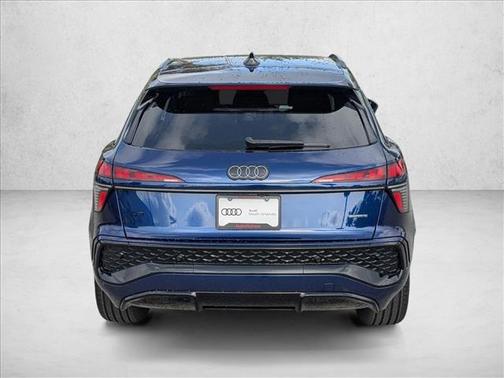 Navarra Blue Metallic 2026 Audi Q3 TFSI quattro S tronic