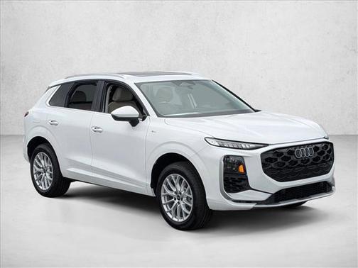 Arkona White 2026 Audi Q3 S line