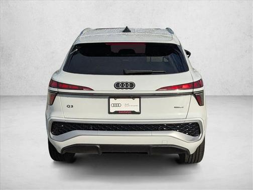 Glacier White Metallic 2026 Audi Q3 TFSI quattro S tronic