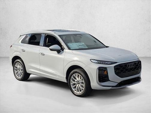 Glacier White Metallic 2026 Audi Q3 TFSI quattro S tronic