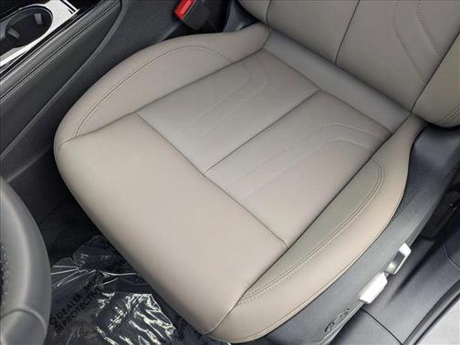 Glacier White Metallic 2026 Audi Q3 TFSI quattro S tronic