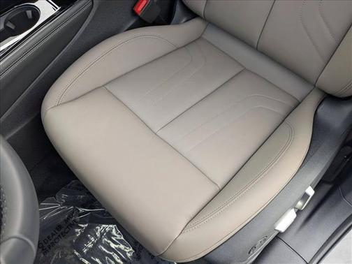 Glacier White Metallic 2026 Audi Q3 TFSI quattro S tronic