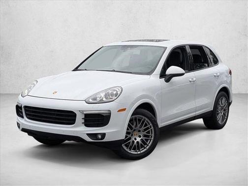Carrara White Metallic 2017 Porsche Cayenne Platinum Edition