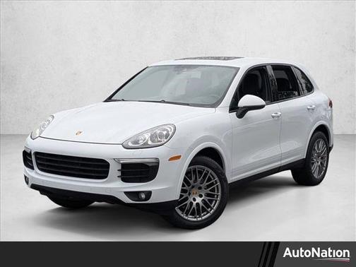 Carrara White Metallic 2017 Porsche Cayenne Platinum Edition