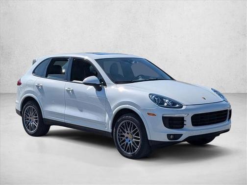 Carrara White Metallic 2017 Porsche Cayenne Platinum Edition