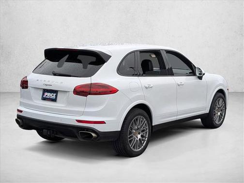 Carrara White Metallic 2017 Porsche Cayenne Platinum Edition