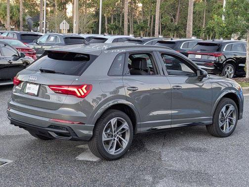 2025 Audi Q3 Premium 45 TFSI S line quattro Tiptronic