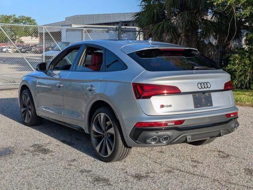 Florett Silver Metallic 2024 Audi SQ5 3.0T Premium Plus