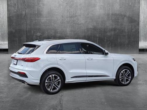 2025 Audi Q5 Premium