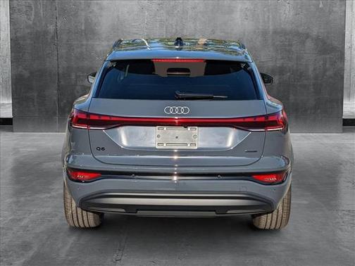 2025 Audi Q6 e-tron Prestige quattro