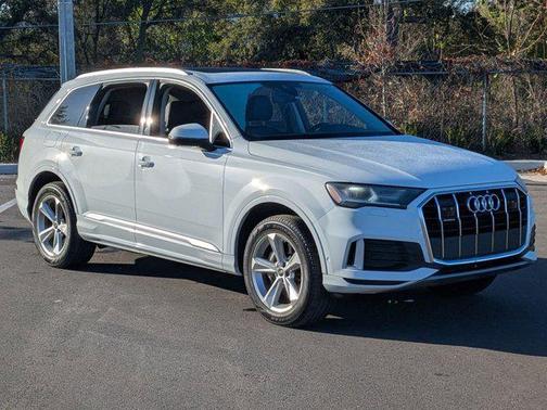 2023 Audi Q7 45 Premium
