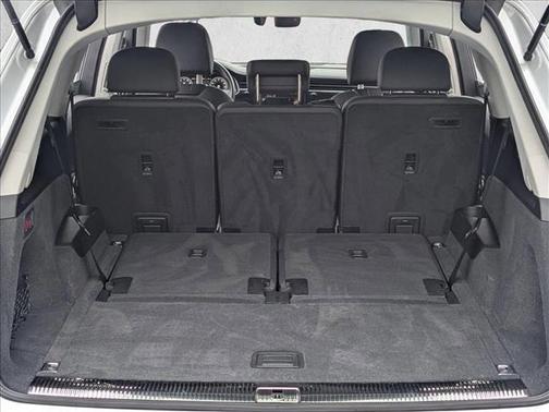 2023 Audi Q7 45 Premium