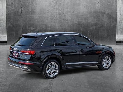 2023 Audi Q7 55 Premium Plus