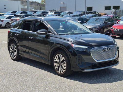 Mythos Black Metallic 2023 Audi Q4 e-tron Premium Plus 40 RWD