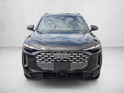 Mythos Black Metallic 2025 Audi Q5 Premium TFSI quattro S tronic
